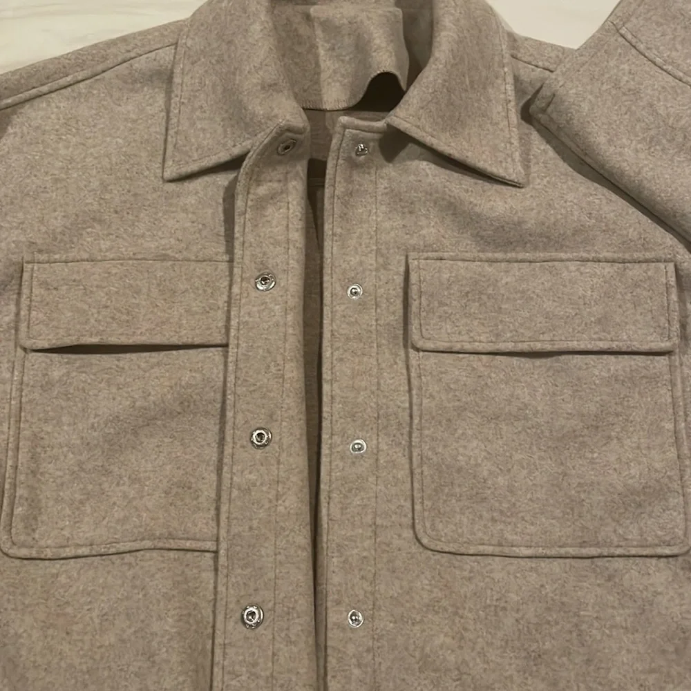 shacket - Picture 4 of 9